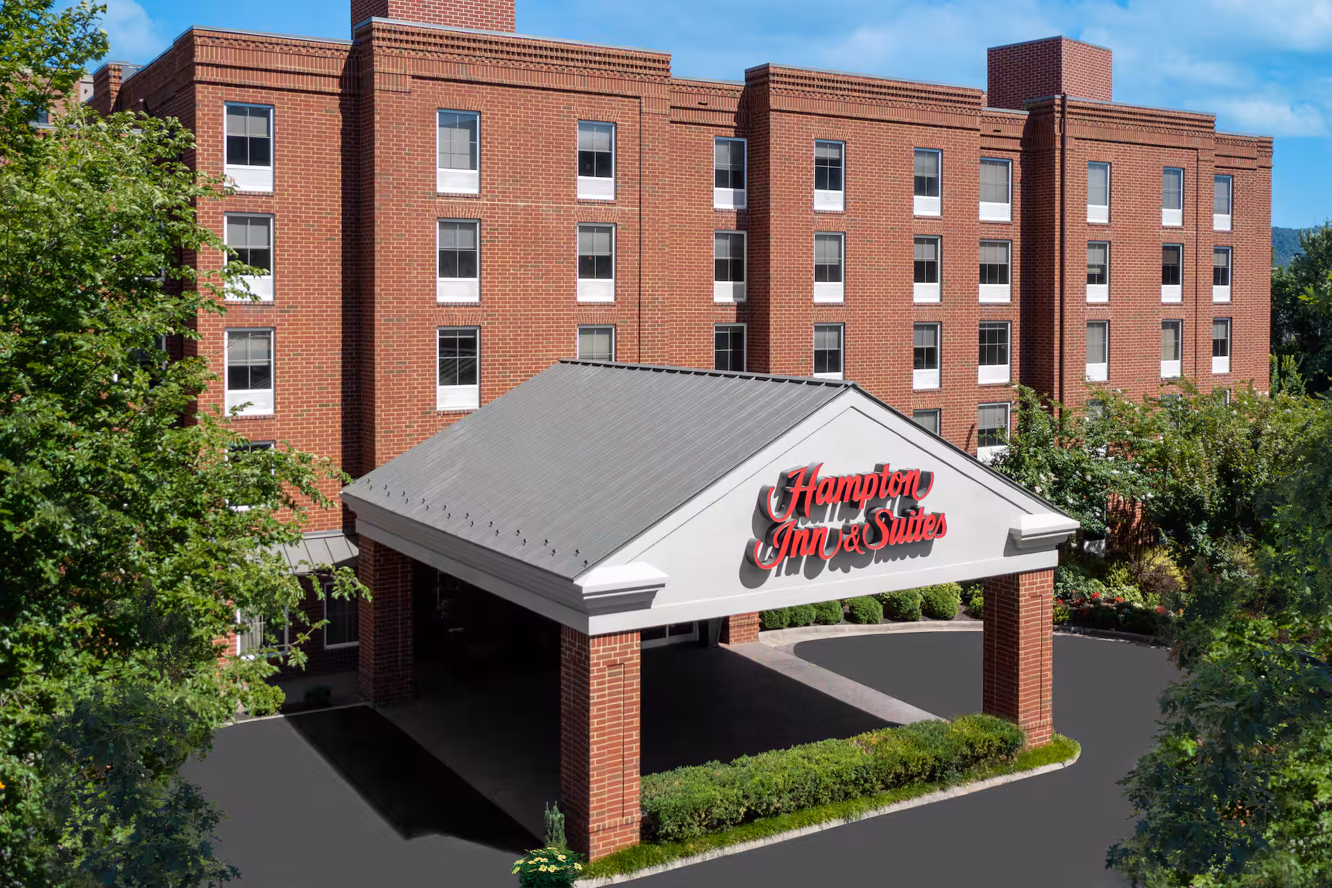 Hampton Inn & Suites